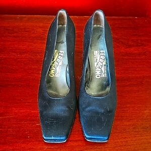 Salvatorwle Ferragamo Women's Dress Shoes - size 8